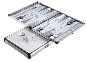 Backgammon-Spiel in Aluminium-Case
